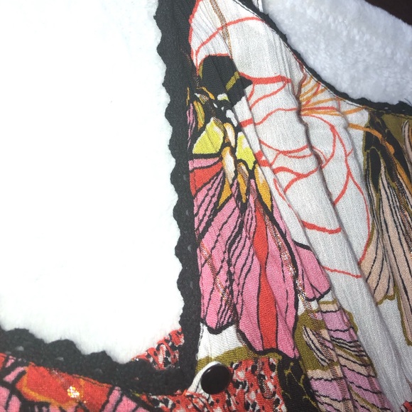 Magic Floral Maxi Dress - Black and Pink - Picture 9 of 10